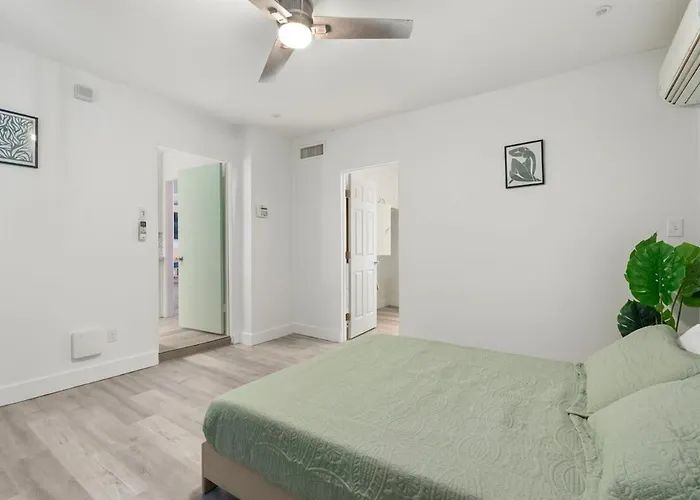 Pickleball, Sparkling Pool, Mini Putt And Sleeps14 * Phoenix